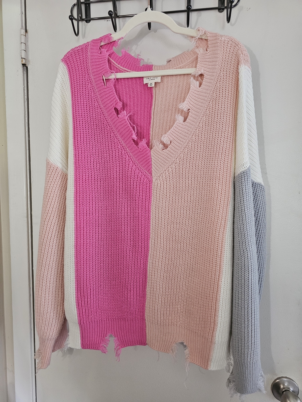 Colorblock Distressed V-Neck Sweater - Pink & Peach - Picture 2 of 8